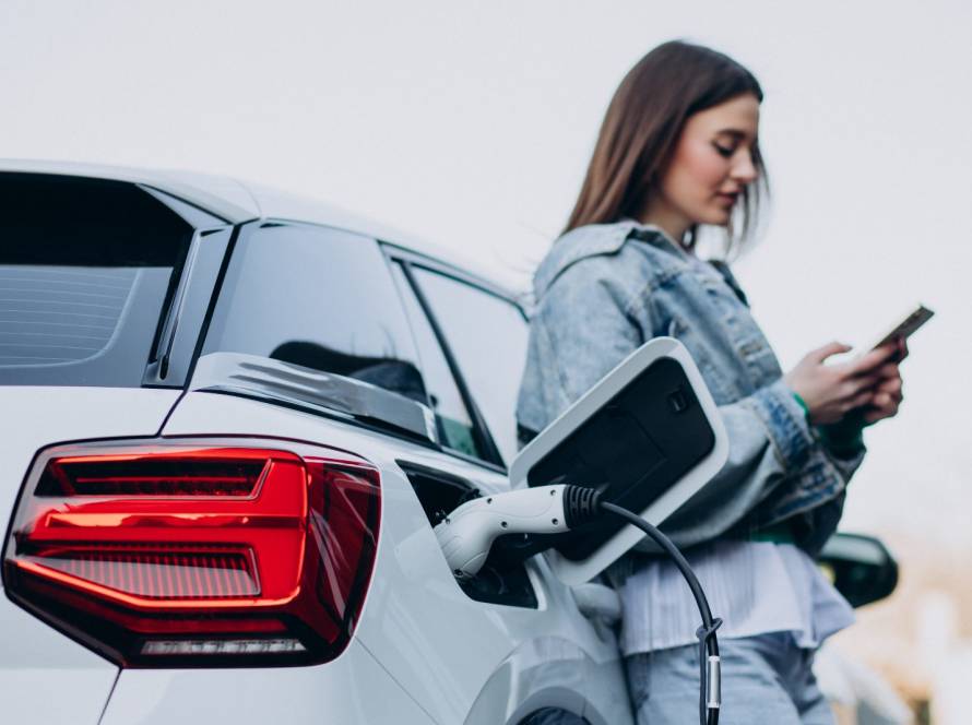 Autonomia do carro elétrico a descer, desgaste normal ou avaria